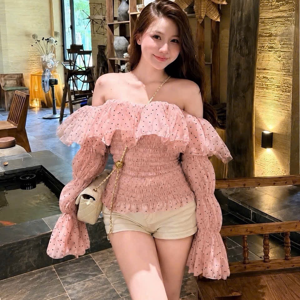 Onli from VN on Tango Live