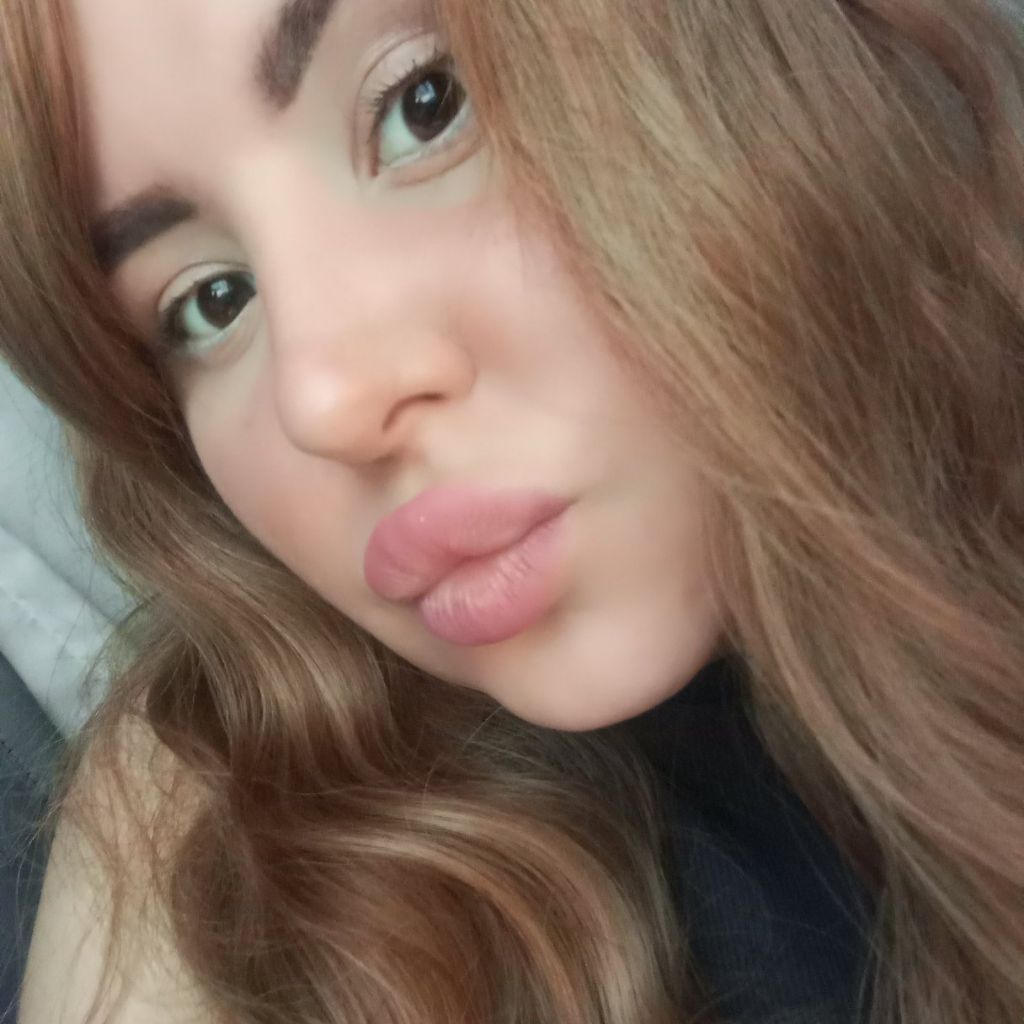 Leriss from RU on Tango Live