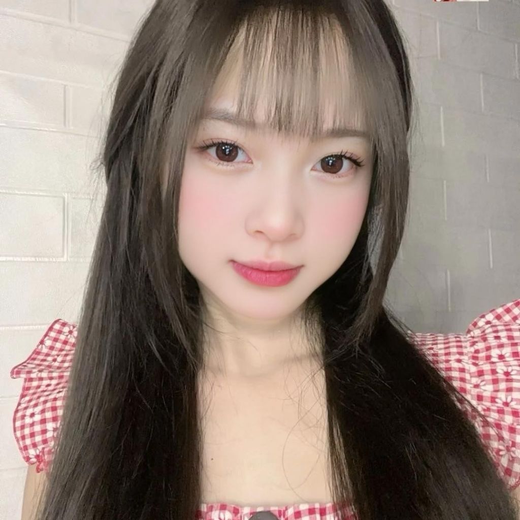 Bông from VN on Tango Live