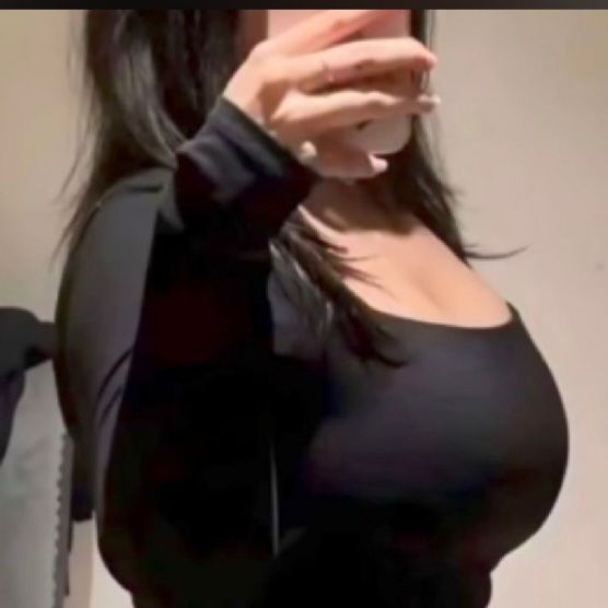 Komal on Tango Live