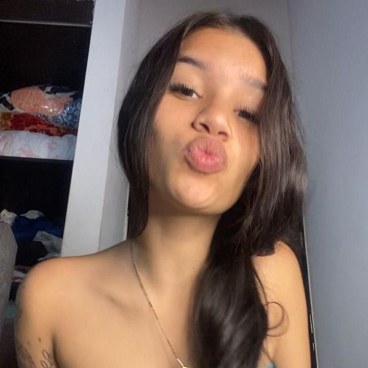 Sofia Victoria ☀️ from CO on Tango Live
