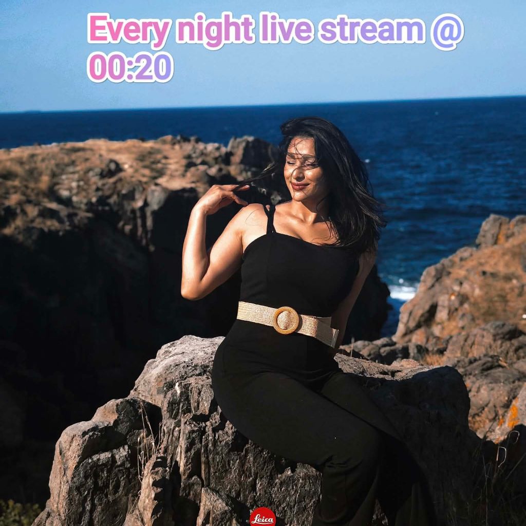 Sabrina Q 🖤 on Tango Live