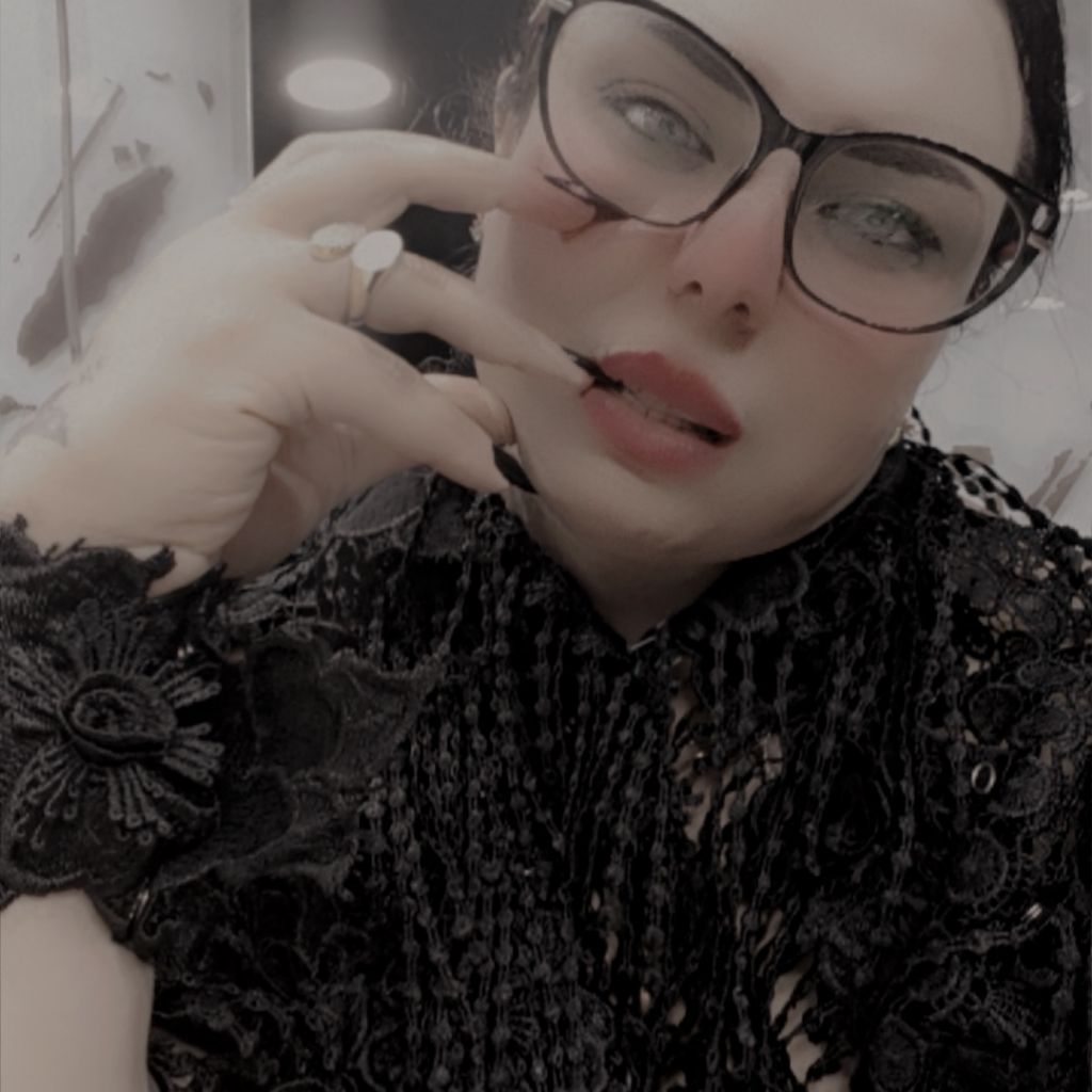 Mshmsha (مشمشه) on Tango Live