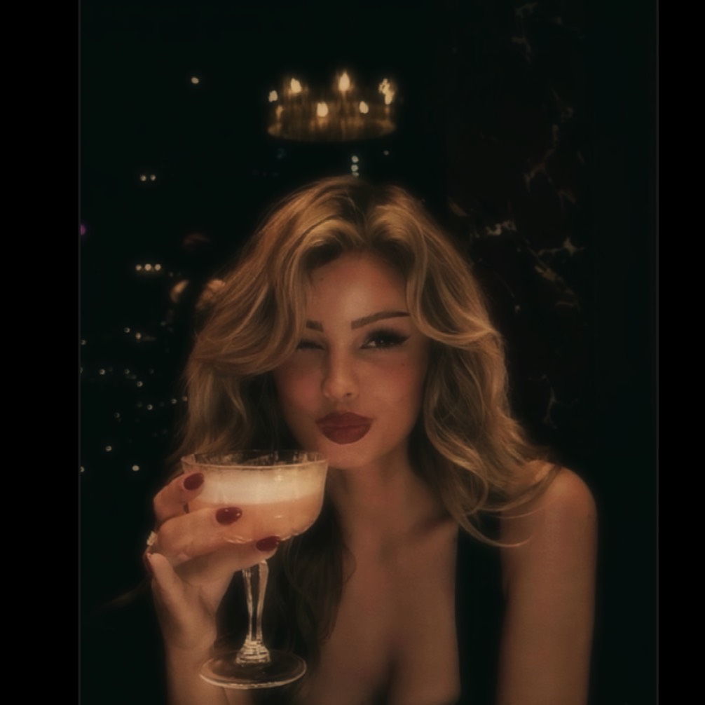⚜️ 𝗠𝗲𝗿𝗮𝗹 ⚜️ on Tango Live