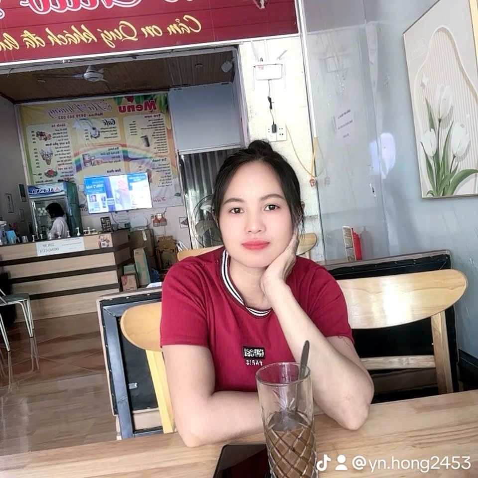 Quỳnh Anh from VN on Tango Live