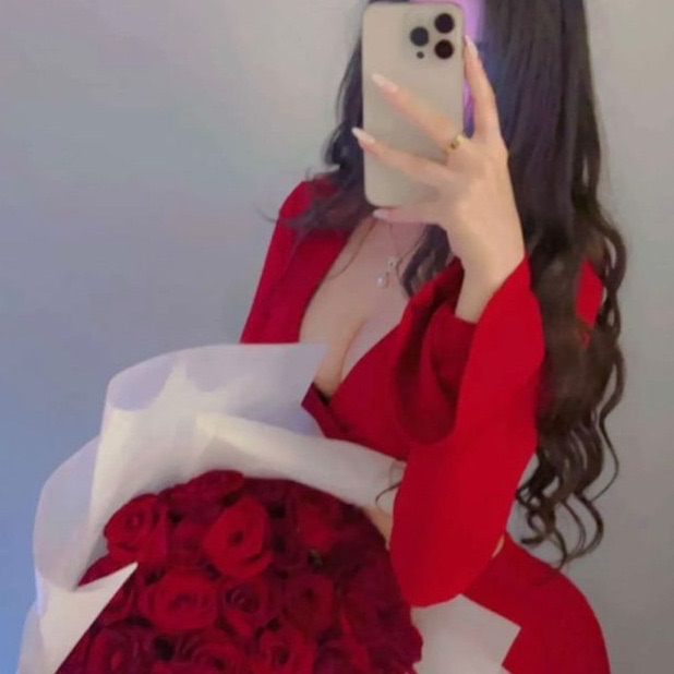 Ayla🦋 from MA on Tango Live