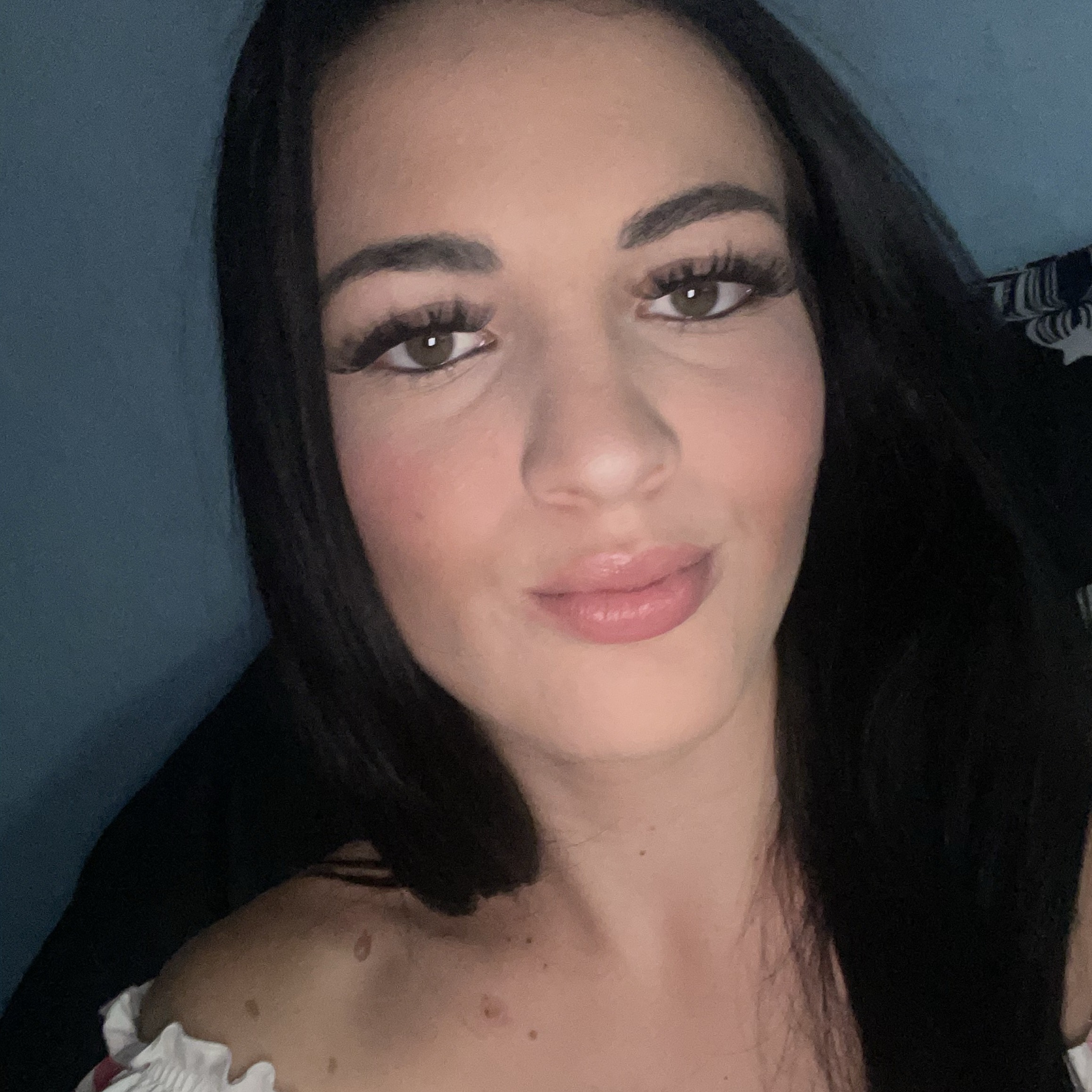 Naziraa from HU on Tango Live