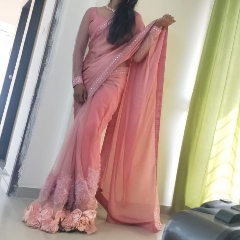 Shruti from IN on Tango Live