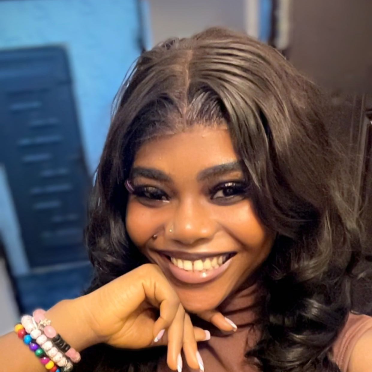 Lolaa ☔️ from US on Tango Live