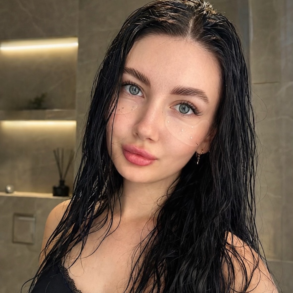 L⚡️i⚡️z⚡️a🧜♀️ on Tango Live