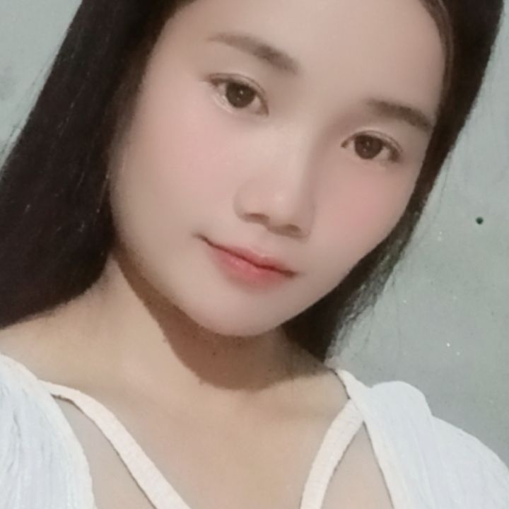 Aly from VN on Tango Live