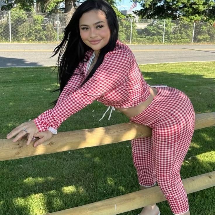 VIOLLA 🍉 from PL on Tango Live