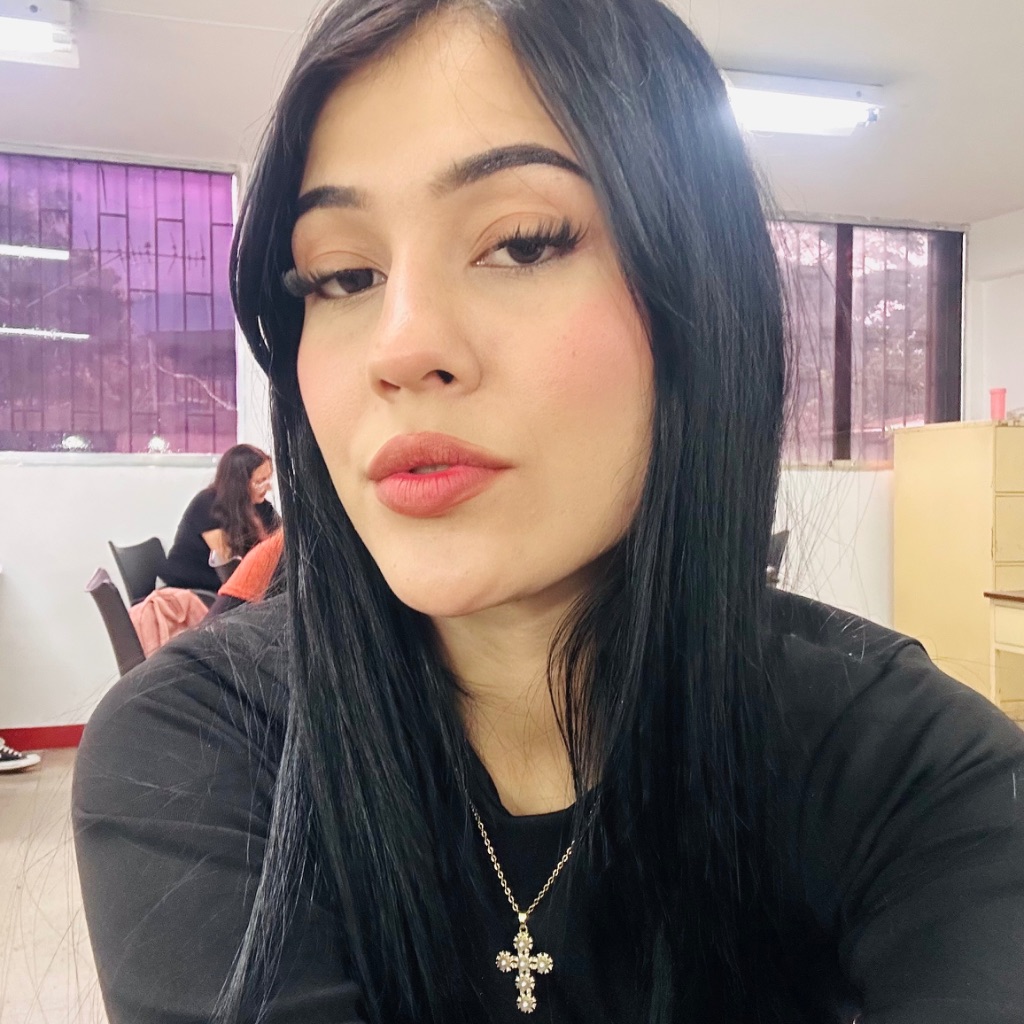 Camila 🎀 from CO on Tango Live