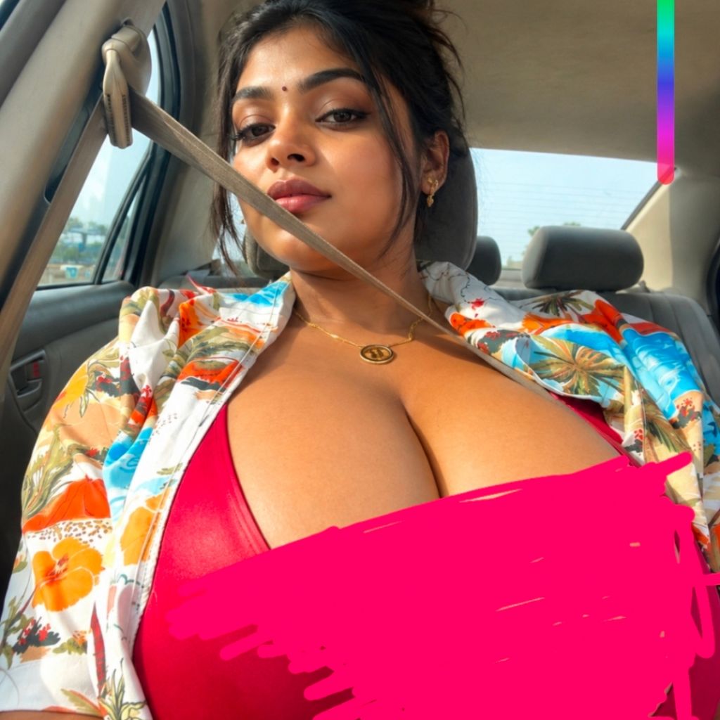 Spicy girl🤫 from IN on Tango Live