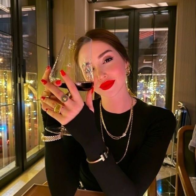 سنيوريتا 🍓🍒 on Tango Live