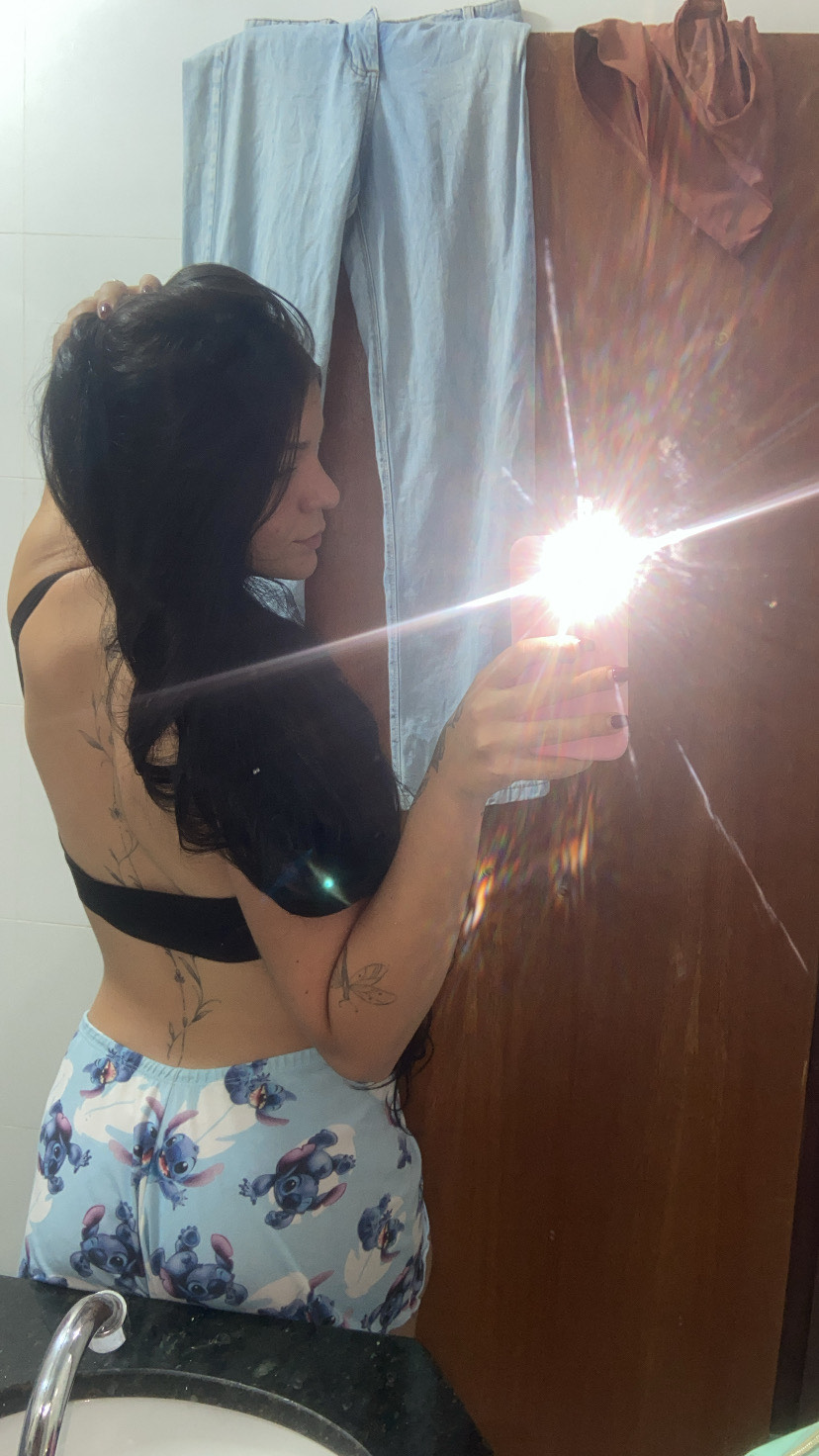 Memelzinha from BR on Tango Live