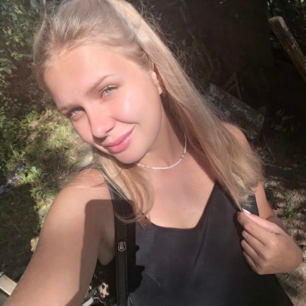 Anastasia 💋 on Tango Live