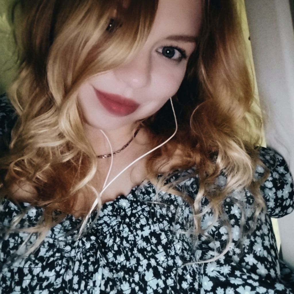💋 from UA on Tango Live