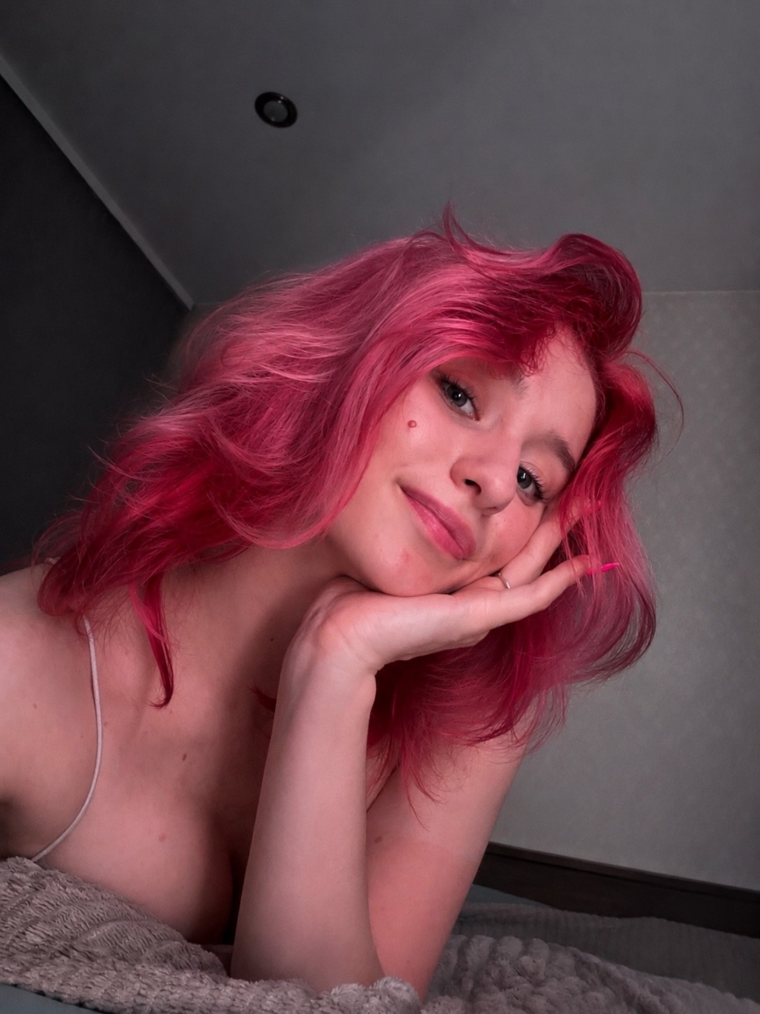 HollyPolly from DE on Tango Live