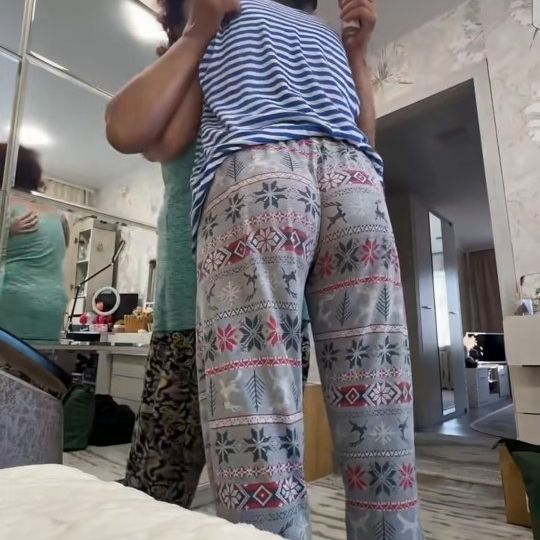 Sara from PK on Tango Live