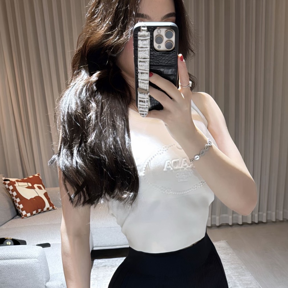 👑🔥 彡اموُنه彡 ๖࿐ on Tango Live