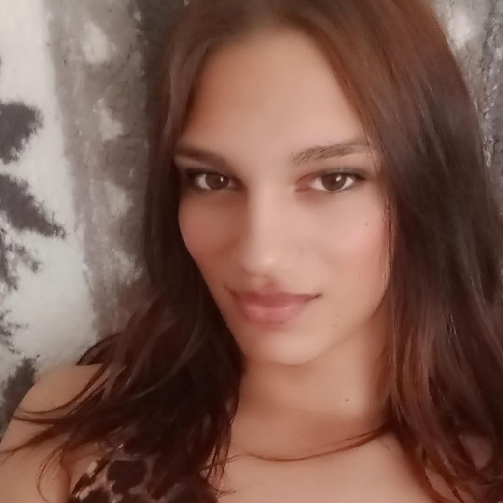 Ketrin from HU on Tango Live