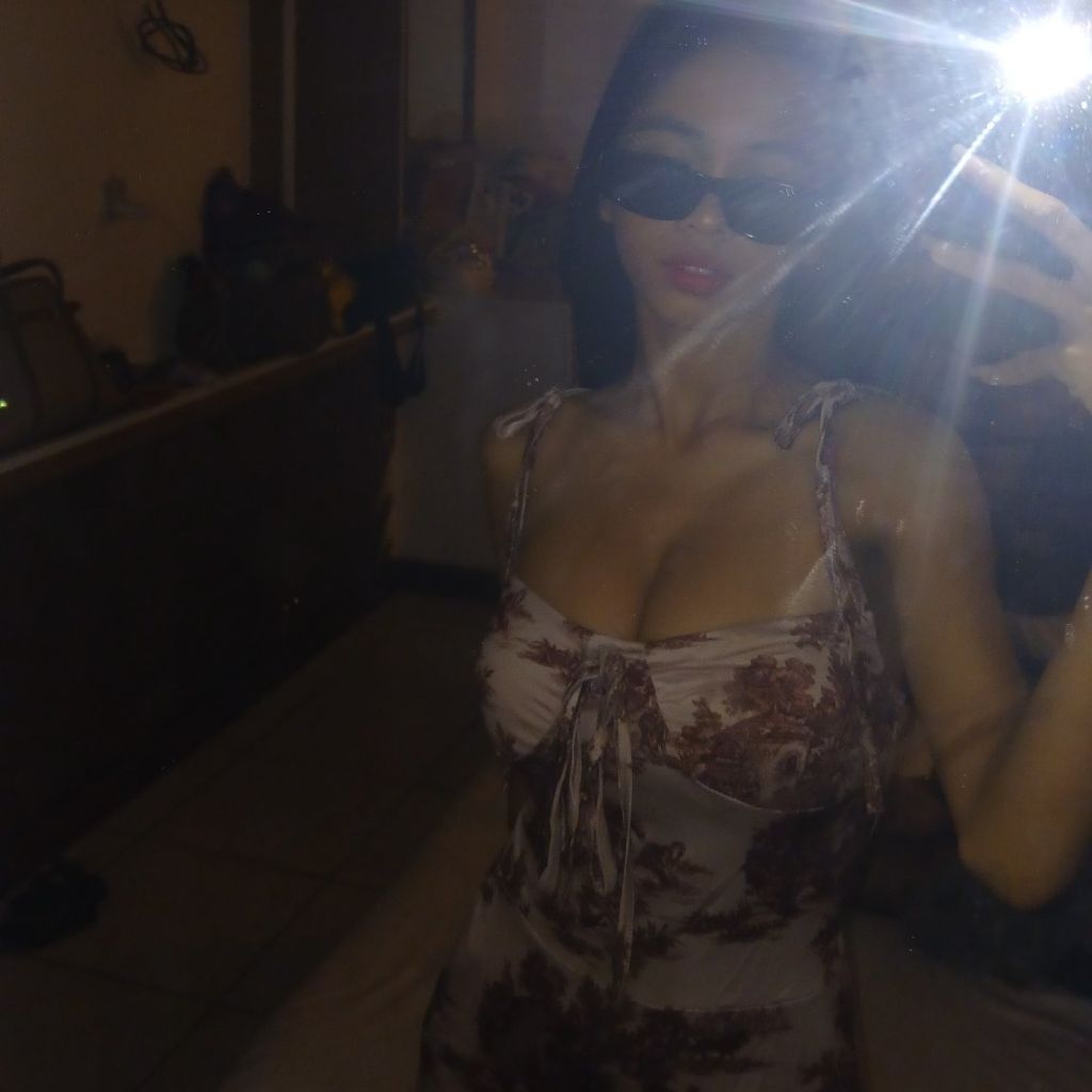 Gina from PH on Tango Live