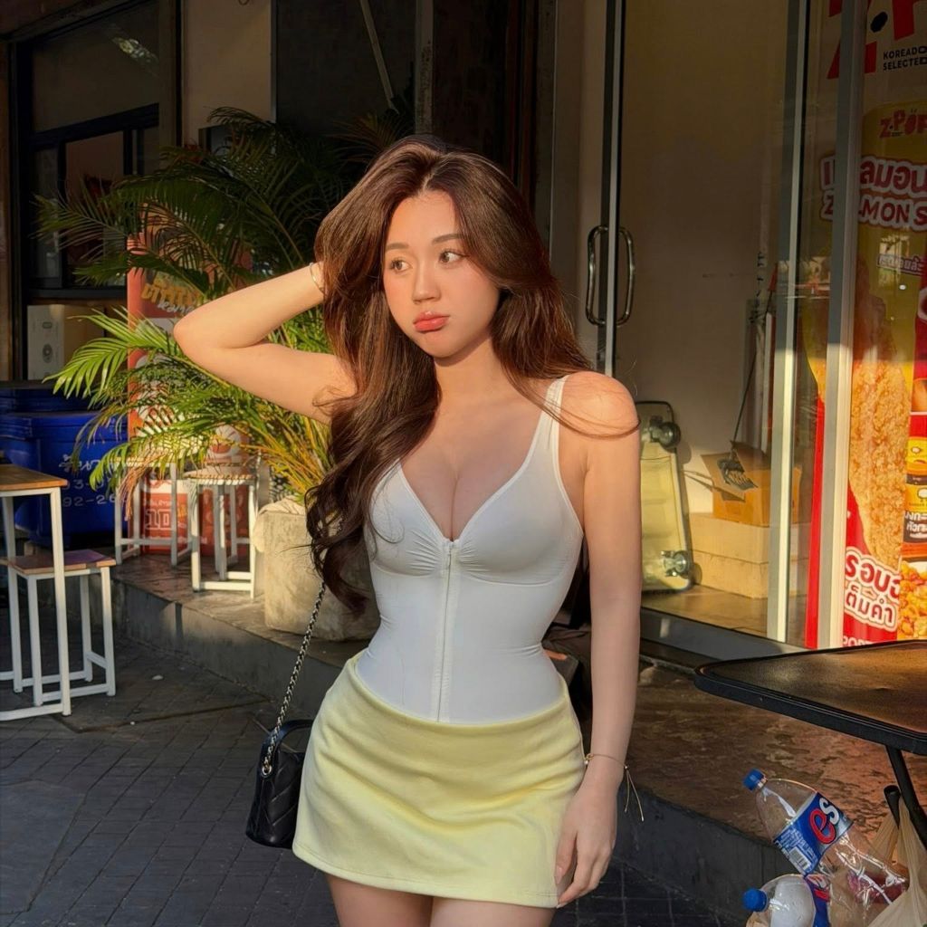 Bebe🍭 from VN on Tango Live