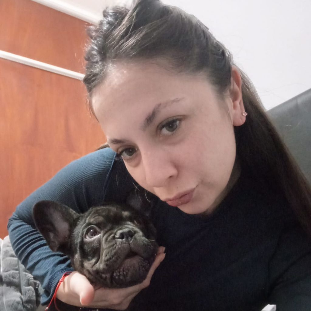 Mela🍀🧿👧🏻🐶🏠🖤 on Tango Live