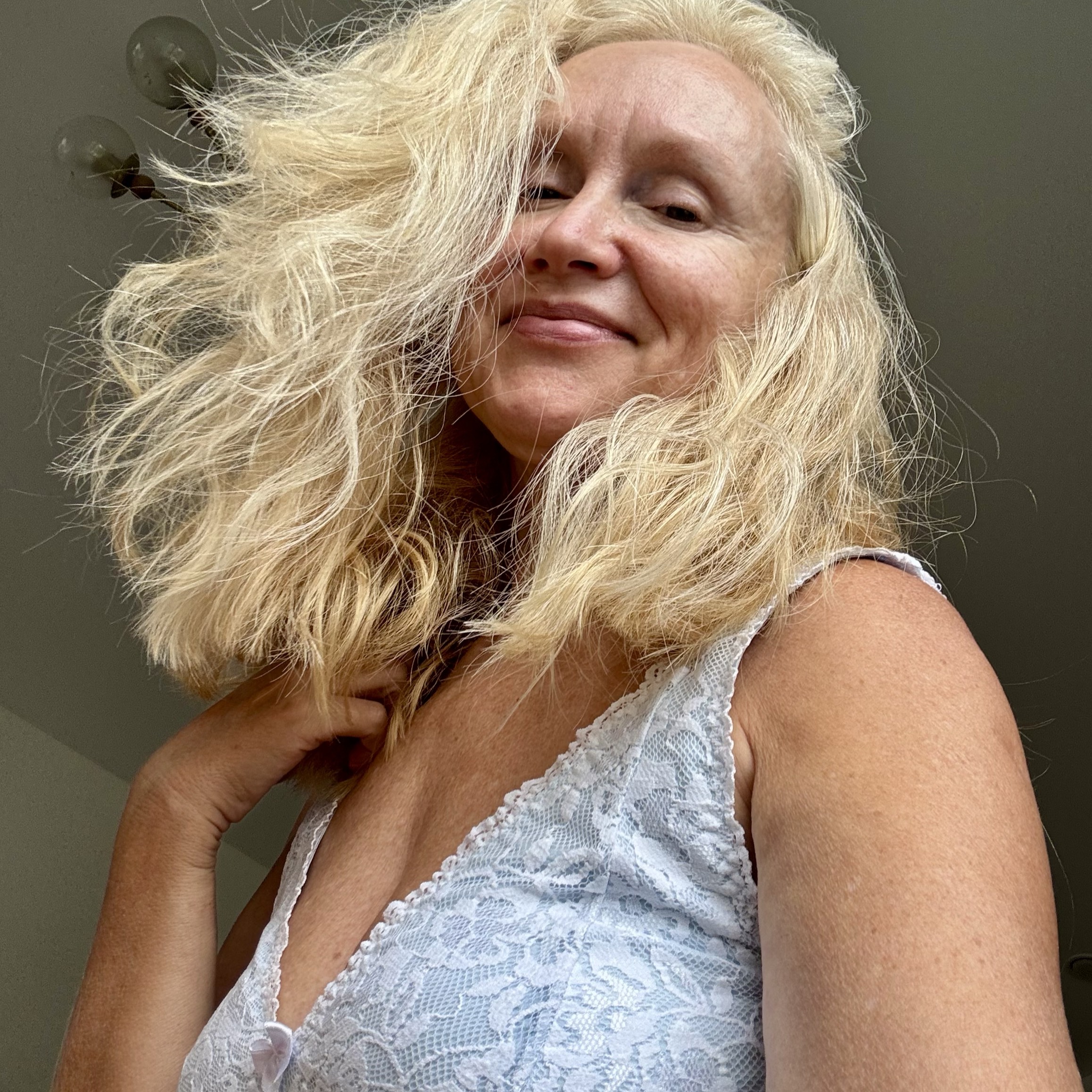 ICE💍BB❄️ from RU on Tango Live
