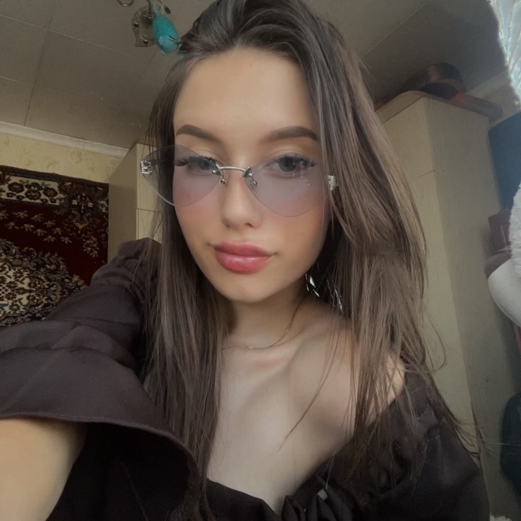 Dashulik from UA on Tango Live