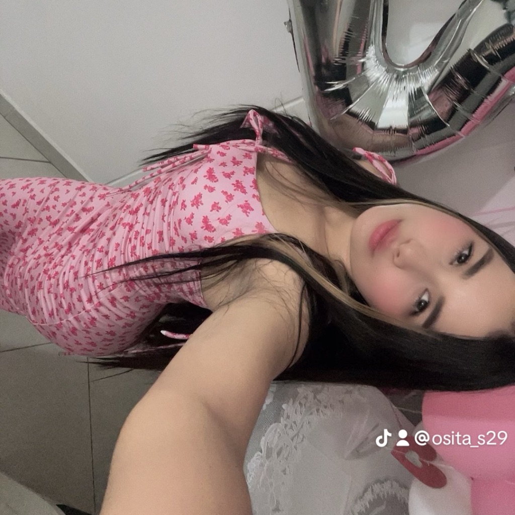 Yuny🌷 from CO on Tango Live