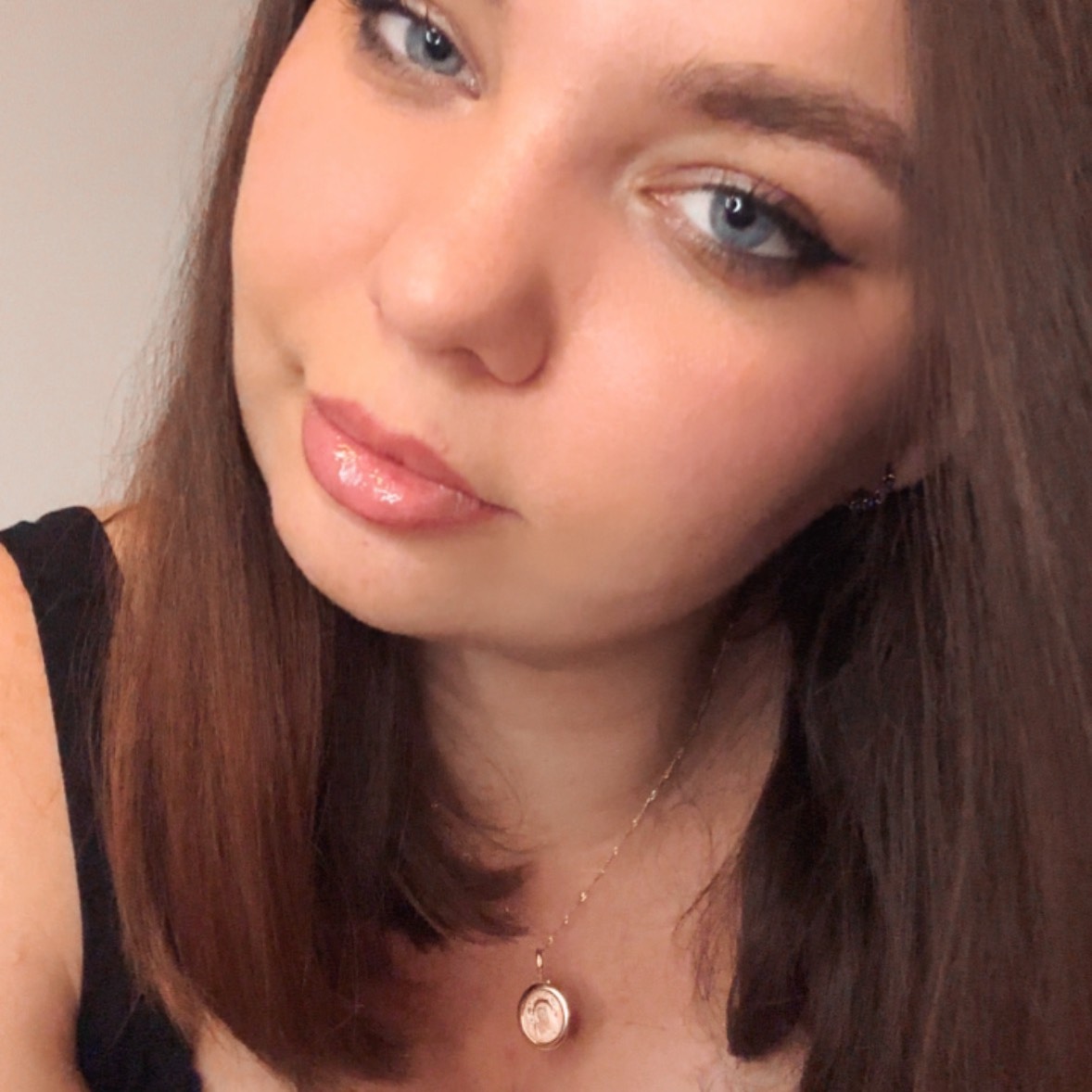 Kamila from DE on Tango Live