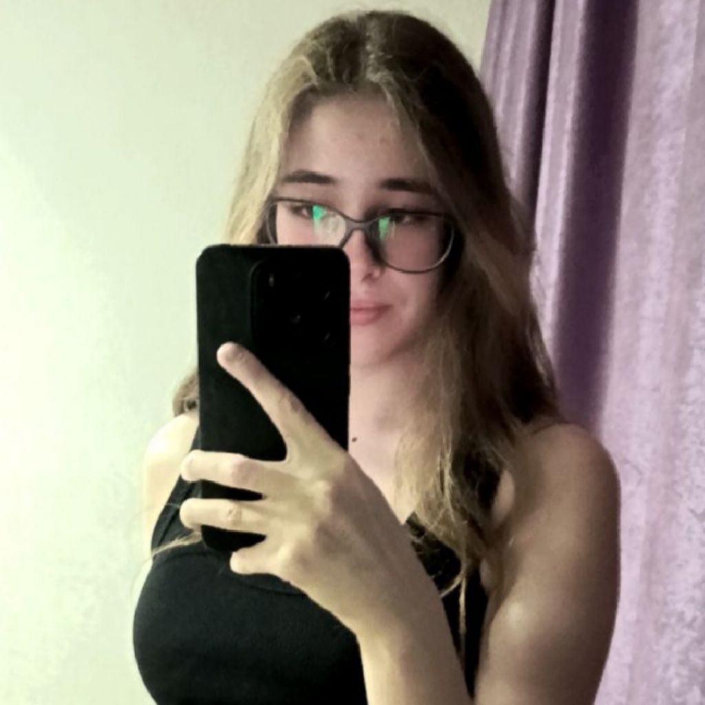 Sofia_Hariss from UA on Tango Live