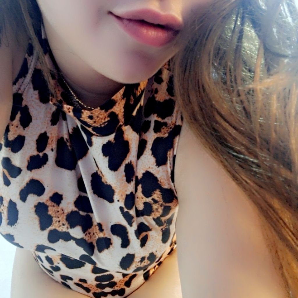 NõNõ 👑😈⁶⁹ 👑 نوف on Tango Live