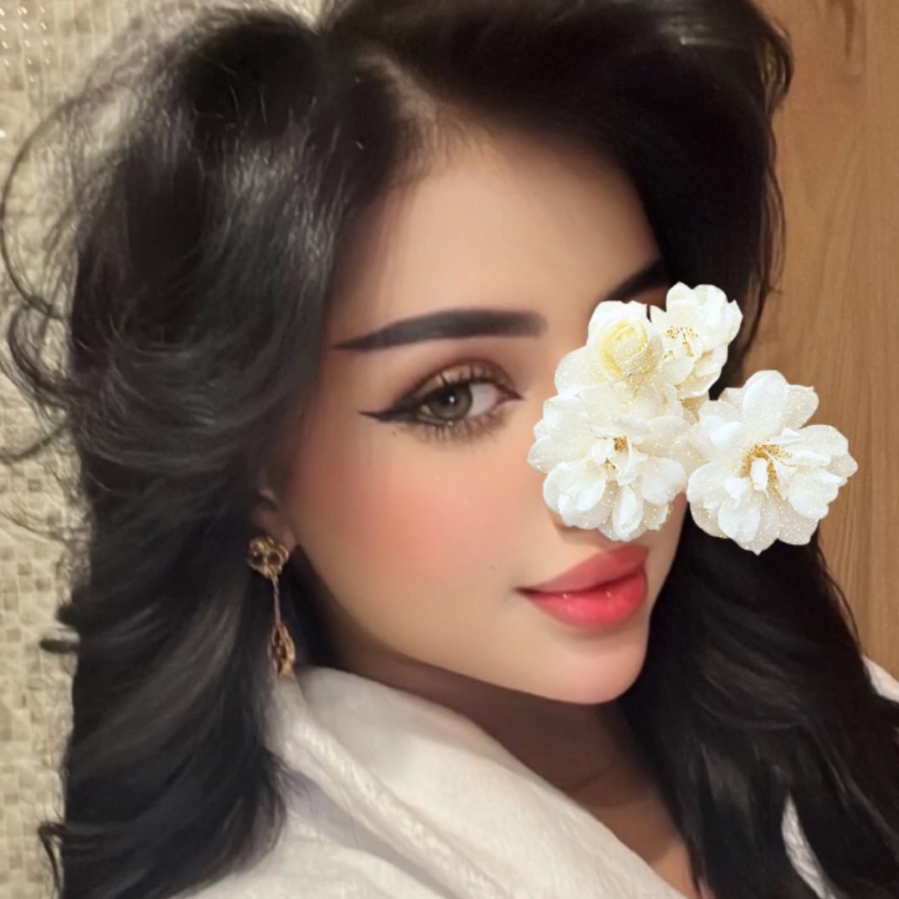 رزونة🌷🤍 from AE on Tango Live
